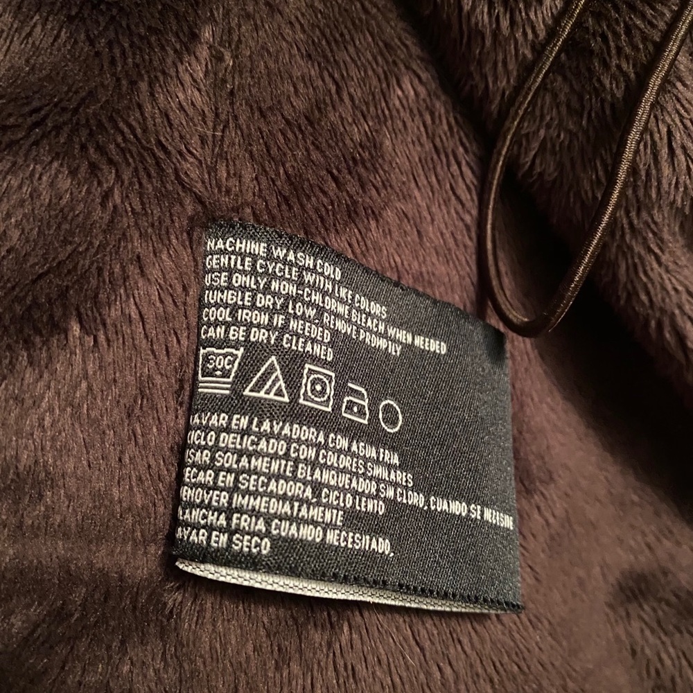 • Weatherproof Winter Jacket • - Picture 7 of 7